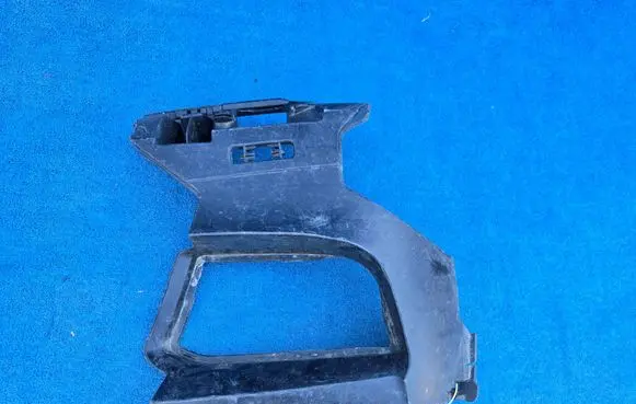 BMW 5 F10 F11 Front bumper mounting bracket 7906187