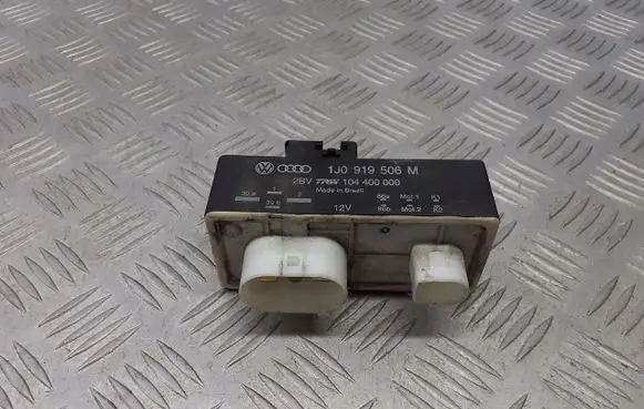 Skoda Fabia Mk1 (6Y) Coolant fan relay 1J0919506