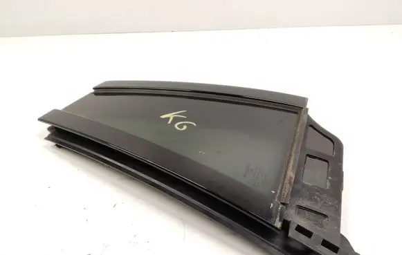 Volvo V60 Rear vent window glass E000001
