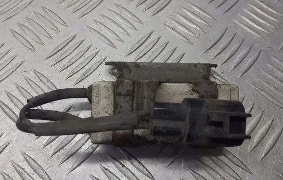 Toyota Yaris Coolant fan relay 