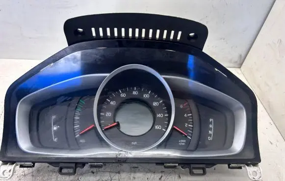 Volvo S60 Speedometer (instrument cluster) 31327750 0075421 799300U