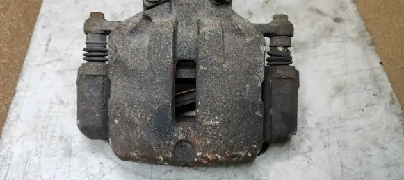 Opel Insignia A Front brake caliper