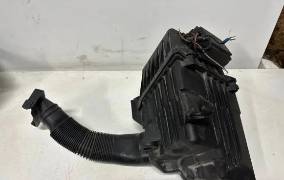 Skoda Fabia Mk2 (5J) Air filter box 6Q0129607AR 6Q0129620 6Q0129601AR