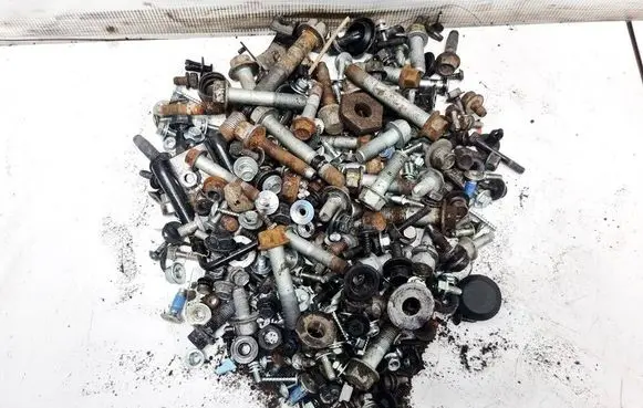 Hyundai Ioniq Nuts/bolts 