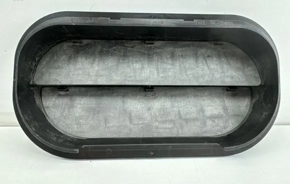 Audi A4 S4 B9 Quarter panel pressure vent 6R0819465B