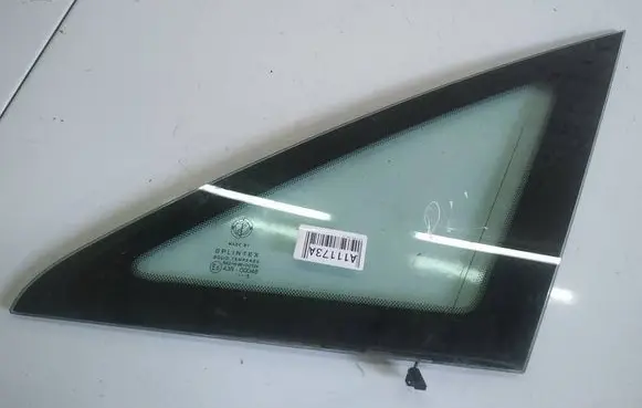 Lancia Musa Front triangle window/glass AS2