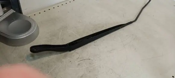 Renault Megane III Front wiper blade arm 288860005R