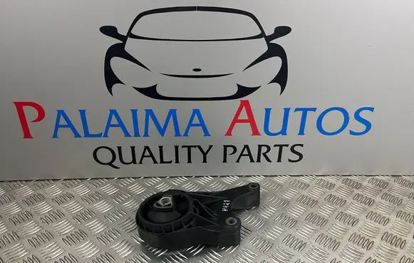 Opel Zafira C Engine mount bracket 13248600