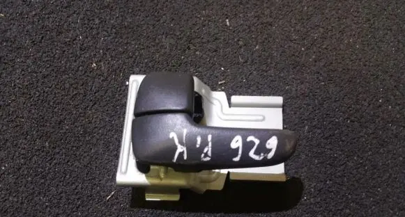 Mazda 626 Front door interior handle mdh20i