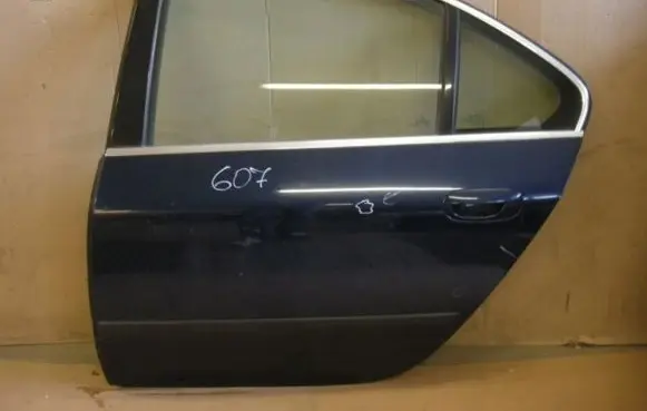 Peugeot 607 Rear door