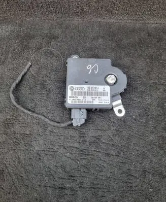 Audi A6 S6 C6 4F Power management control unit 4F0915181A 4F0910181E