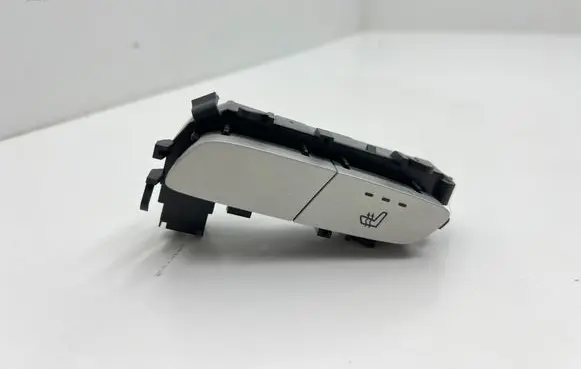 Mercedes-Benz C W205 Seat heating switch A2059050404 12344834 4207HW132000