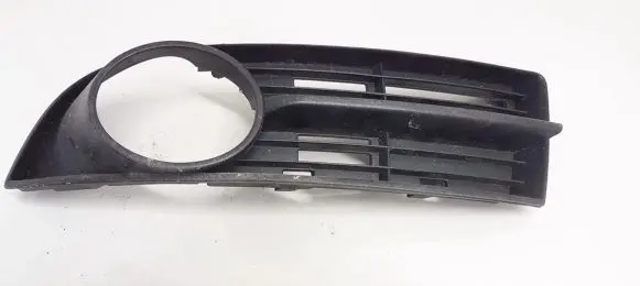Volkswagen Touran I Front bumper lower grill 1t0853665