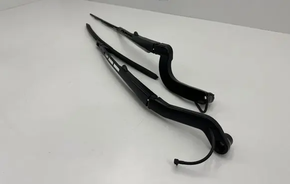 Jaguar XK - XKR Windshield/front glass wiper blade 6W8317C589AD 6W8317C485AD
