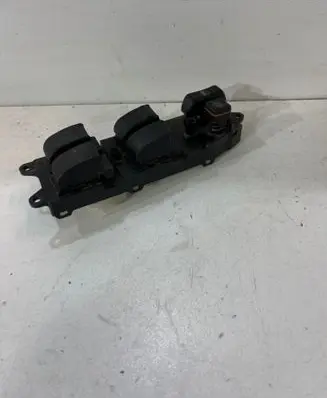 Toyota Avensis T250 Electric window control switch 5547505010