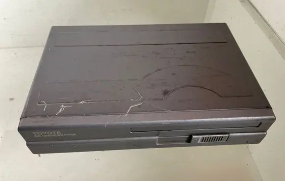 Toyota Avensis Verso Navigation unit CD/DVD player 0866200850 C1HA017355