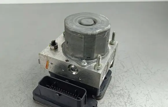 Infiniti QX30 ABS Pump A0914310100