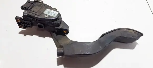 Volkswagen PASSAT B5.5 Accelerator throttle pedal 8D1721523 6PV007770-07