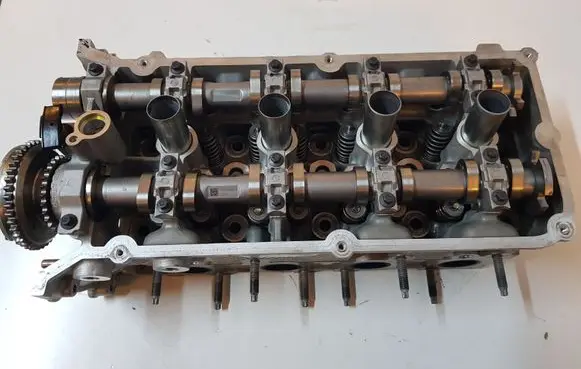 Ford Mustang VI Engine head RFJR3E6C064BH JR3E6C064BH