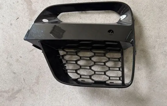 BMW X3 G01 Front bumper lower grill 51118092757 8092757