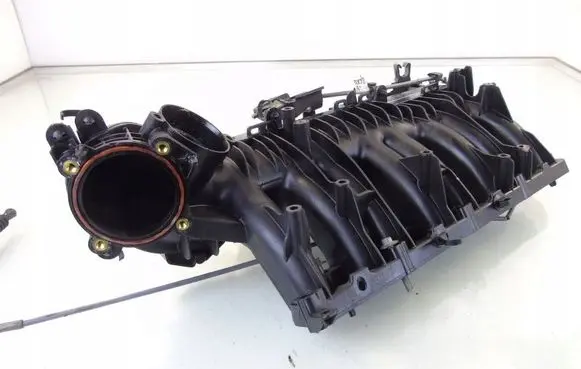 Jaguar XE Intake manifold G4D39424AC
