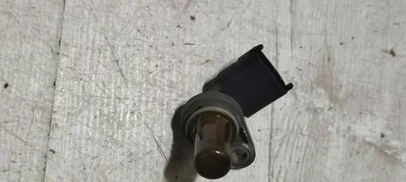 KIA Rio Camshaft speed sensor 46841041 3935003040 9024170003