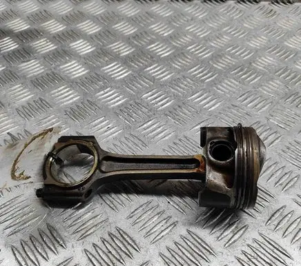 Ford Focus Piston 1699376