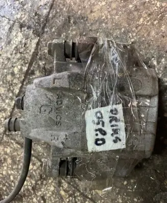Toyota Prius (XW20) Front brake caliper