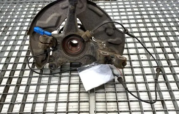 Peugeot 508 Front wheel hub spindle knuckle