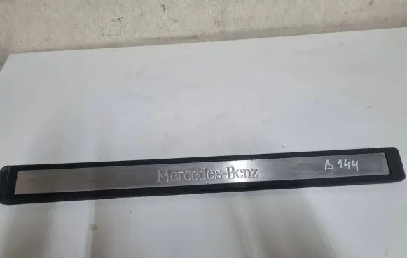 Mercedes-Benz E W211 Front sill trim cover A2116801435