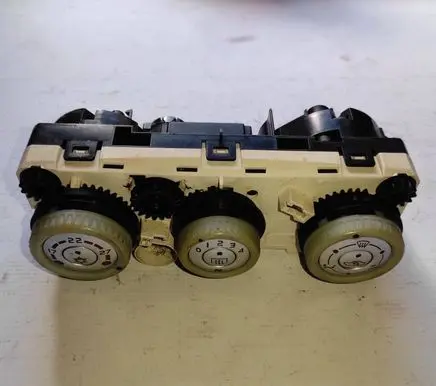 Mitsubishi Colt Climate control unit 69667016 69667301 69657032