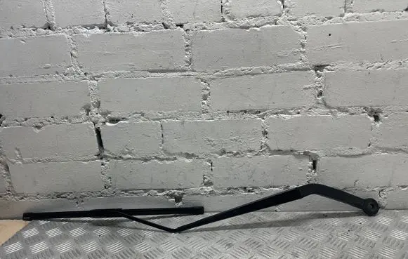 BMW X5 F15 Front wiper blade arm 7304071