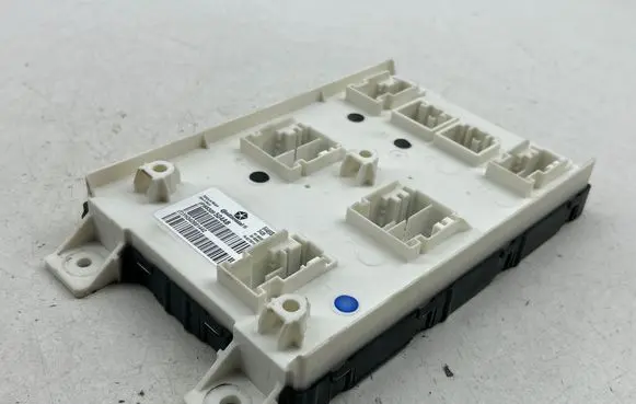 Dodge Charger Comfort/convenience module 68309504AB YH342601442 68309505AB