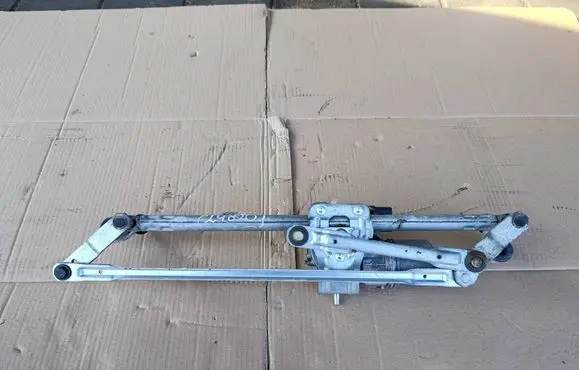 Skoda Octavia Mk2 (1Z) Front wiper linkage and motor 1Z1955023E
