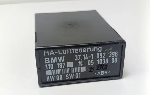 BMW 5 E39 Suspension control unit/module 1092396