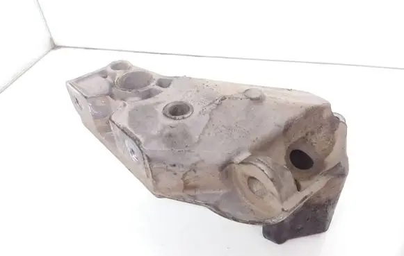 Volkswagen Golf IV Engine mounting bracket 038199207J