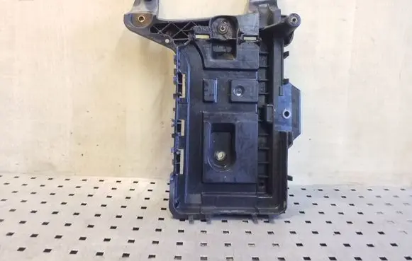 Volkswagen Golf Plus Battery tray 1K0915333H