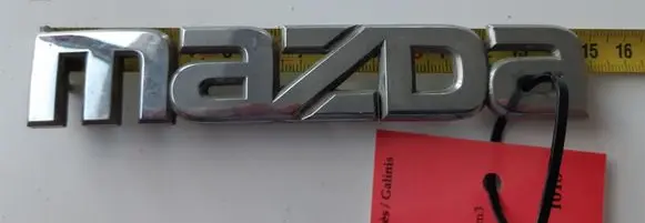 Mazda 2 Manufacturers badge/model letters D35051710