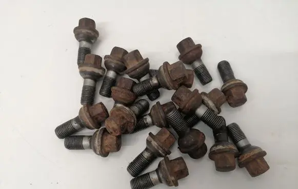 Mercedes-Benz ML W163 Nuts/bolts 