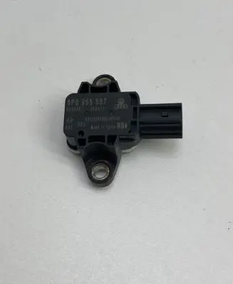 Audi A3 S3 A3 Sportback 8P Airbag deployment crash/impact sensor 8P0955557 060511 023546