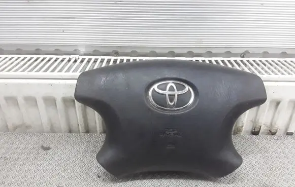 Toyota Avensis Verso Steering wheel airbag