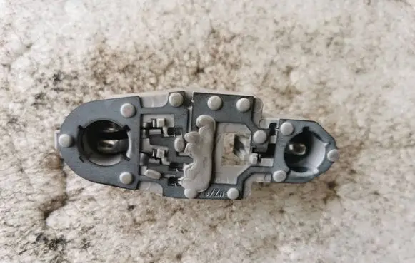 Ford Mondeo MK IV Tail light bulb cover holder 7S7113N004A