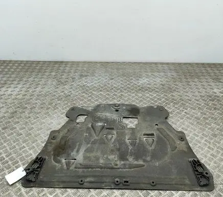 Volvo V60 Engine splash shield/under tray 32226491