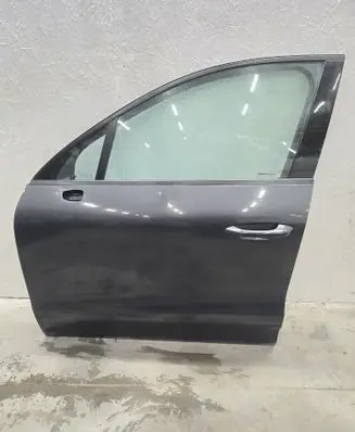 Porsche Macan (95B) Front door