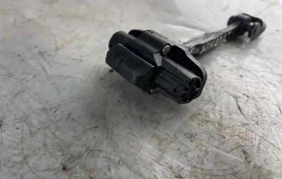 Ford Fiesta Rear door check strap stopper C8p5d