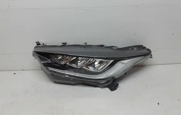 Toyota Yaris XP210 Headlight/headlamp
