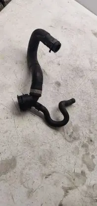 Volkswagen PASSAT B8 Engine coolant pipe/hose 5Q0122291P