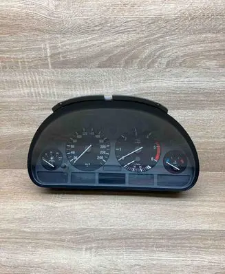BMW 5 E39 Speedometer (instrument cluster) 8381198 110008735