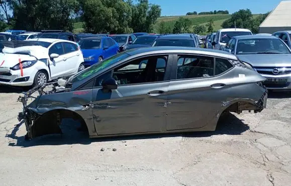 Opel Astra K Front quarter panel