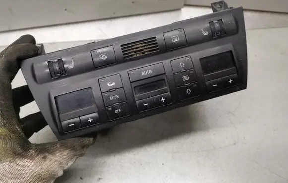 Audi A6 S6 C5 4B Climate control unit